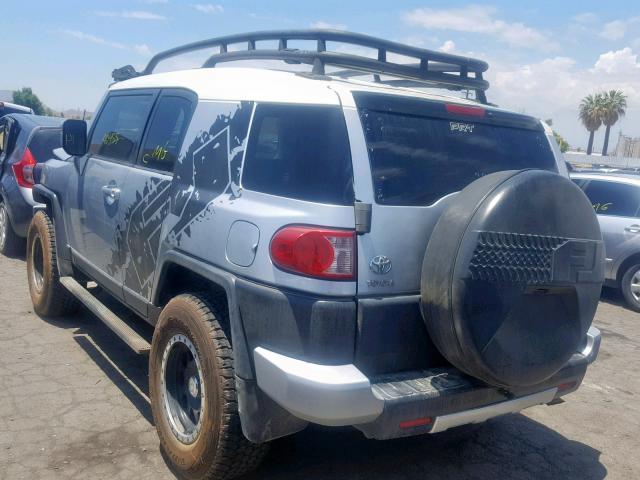 JTEZU11F070017195 - 2007 TOYOTA FJ CRUISER GRAY photo 3