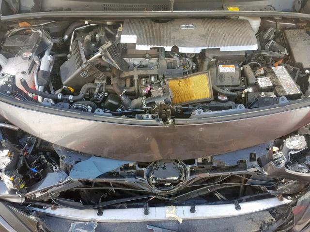 JTDKARFP0H3001982 - 2017 TOYOTA PRIUS PRIM 灰色 照片 7