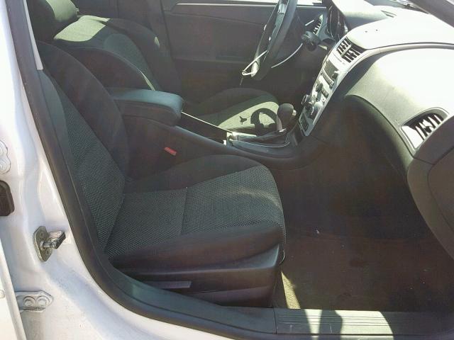 1G1ZC5E00CF293252 - 2012 CHEVROLET MALIBU 1LT WHITE photo 5