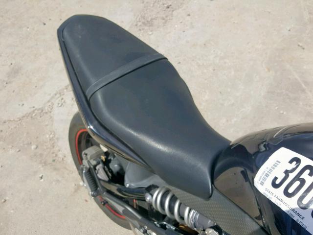 JKAEXEC17BDA67271 - 2011 KAWASAKI EX650 C 黑色 照片 6