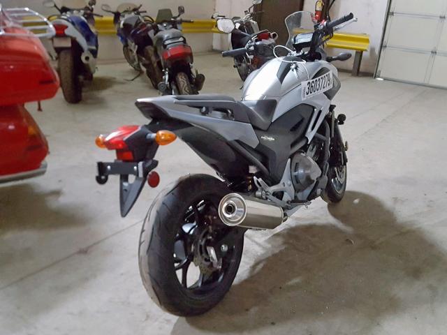 JH2RC6319CK000164 - 2012 HONDA NC700X DCT GRAY photo 4