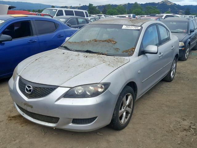 JM1BK12F841178989 - 2004 MAZDA 3 I SILVER photo 2