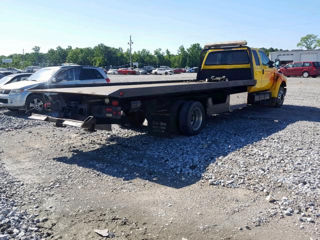 3FRWX65F36V267447 - 2006 FORD F650 SUPER YELLOW photo 4