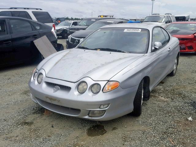 KMHJG35F9YU187303 - 2000 HYUNDAI TIBURON SILVER photo 2