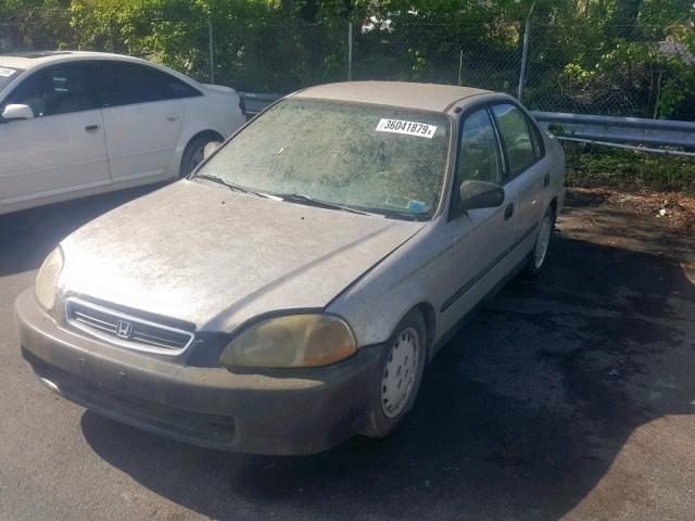 JHMEJ662XVS030860 - 1997 HONDA CIVIC DX SILVER photo 2