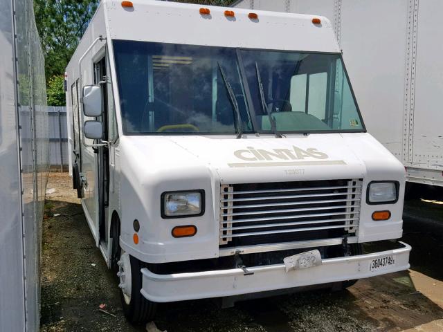 4UZAANBW62CJ66987 - 2002 FREIGHTLINER CHASSIS M WHITE photo 1