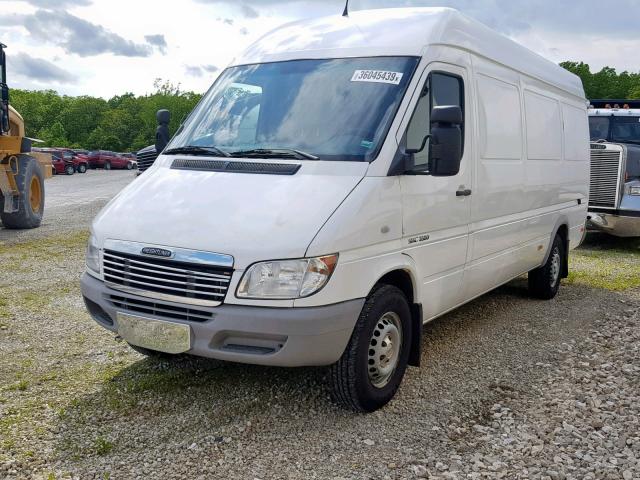 WDYPD744755795345 - 2005 FREIGHTLINER SPRINTER 2 WHITE photo 2