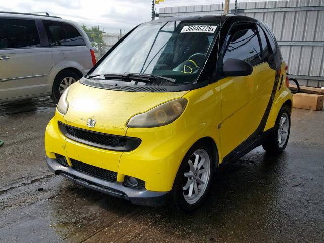 WMEEJ31X18K150524 - 2008 SMART FORTWO YELLOW photo 2