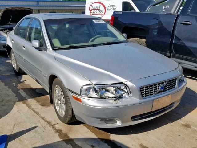 YV1TS592951392688 - 2005 VOLVO S80 2.5T SILVER photo 1