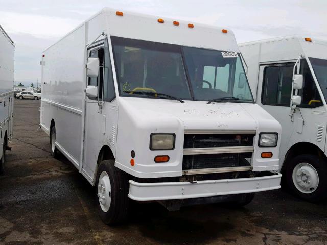 4UZAANBW72CJ89856 - 2002 FREIGHTLINER CHASSIS M WHITE photo 1