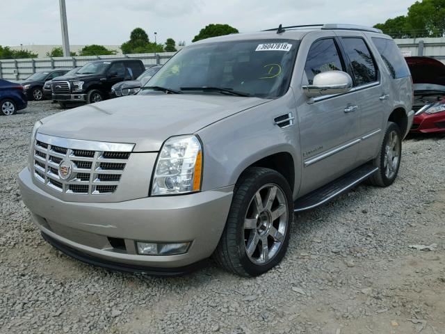 1GYFK63857R335389 - 2007 CADILLAC ESCALADE L BEIGE photo 2