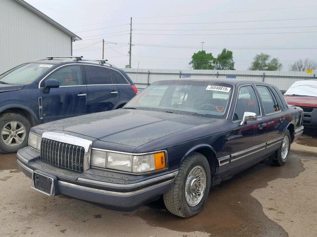 1LNLM83W7PY742984 - 1993 LINCOLN TOWN CAR C GRAY photo 2