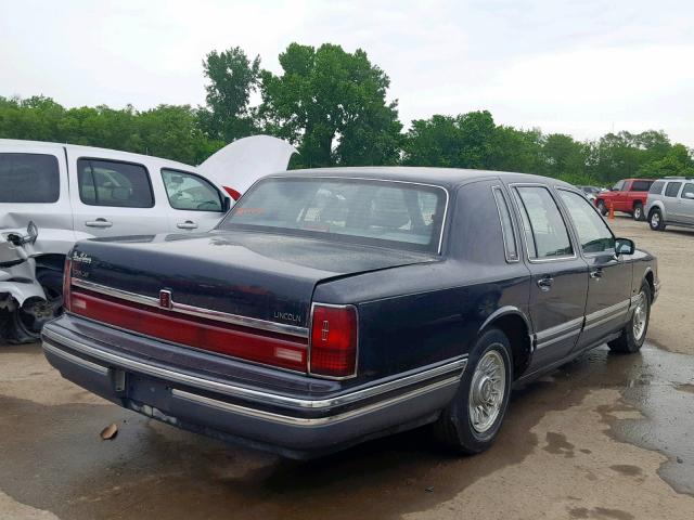 1LNLM83W7PY742984 - 1993 LINCOLN TOWN CAR C GRAY photo 4