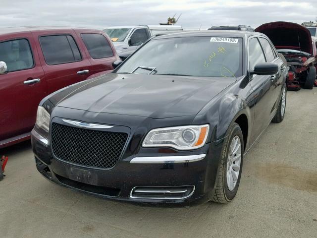 2C3CCAAG1DH513320 - 2013 CHRYSLER 300 BLACK photo 2