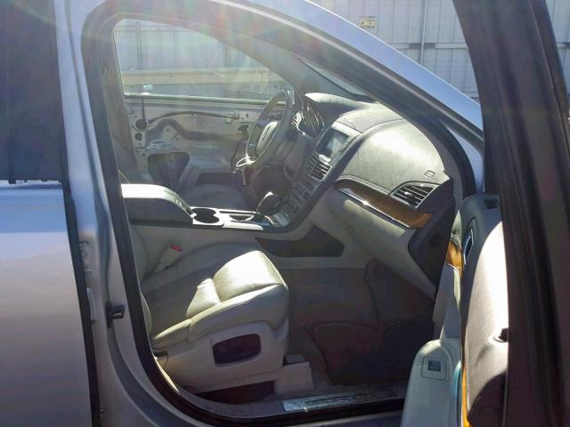 2LMHJ5AT5ABJ04649 - 2010 LINCOLN MKT SILVER photo 5