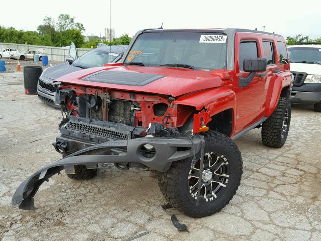 5GTDN136068110526 - 2006 HUMMER H3 RED photo 2