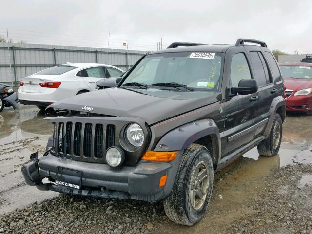 1J4GL38K65W725601 - 2005 JEEP LIBERTY RE GRAY photo 2