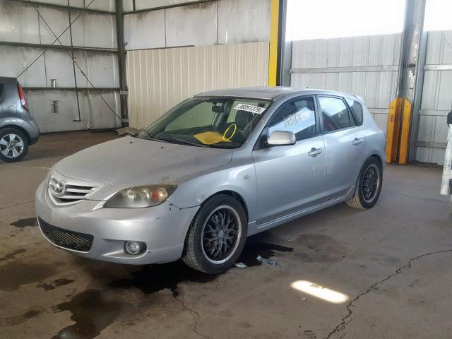 JM1BK343051259016 - 2005 MAZDA 3 HATCHBAC GRAY photo 2