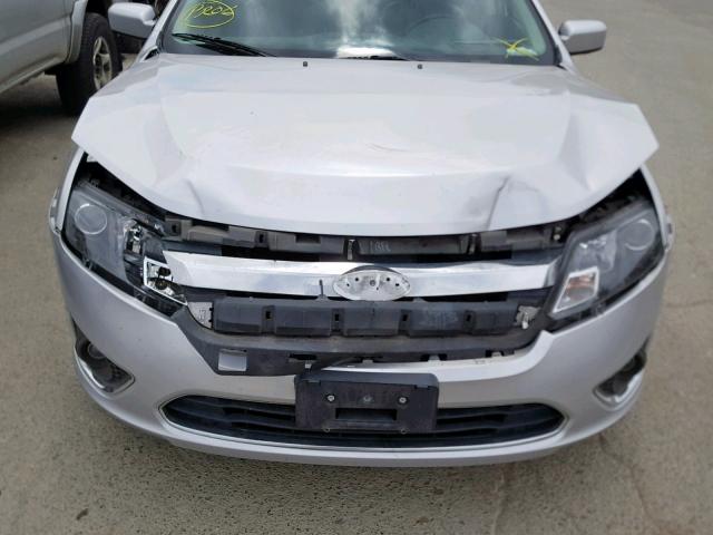 3FADP0L33CR439559 - 2012 FORD FUSION HYB GRAY photo 9