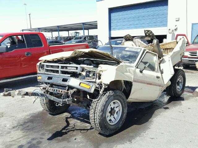 JTARN63A9J0222733 - 1988 TOYOTA PICKUP RN6 TAN photo 2