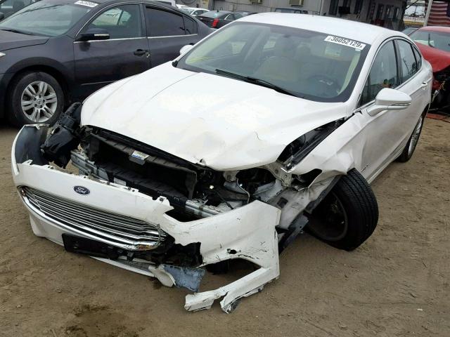 3FA6P0LU9DR386000 - 2013 FORD FUSION SE WHITE photo 2