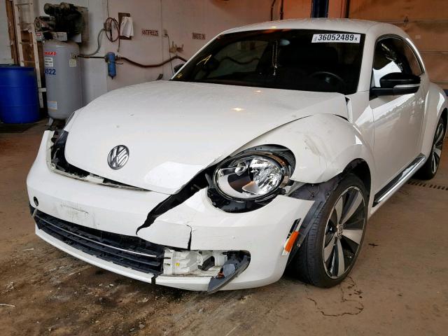 3VWV67AT3DM602221 - 2013 VOLKSWAGEN BEETLE TUR WHITE photo 2