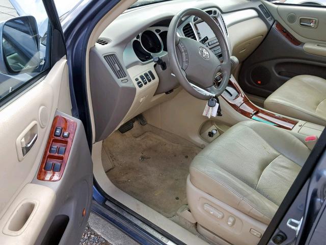 JTEDW21A560005332 - 2006 TOYOTA HIGHLANDER BLUE photo 9