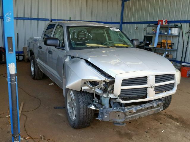 1D7HW48J17S104006 - 2007 DODGE DAKOTA QUA SILVER photo 1