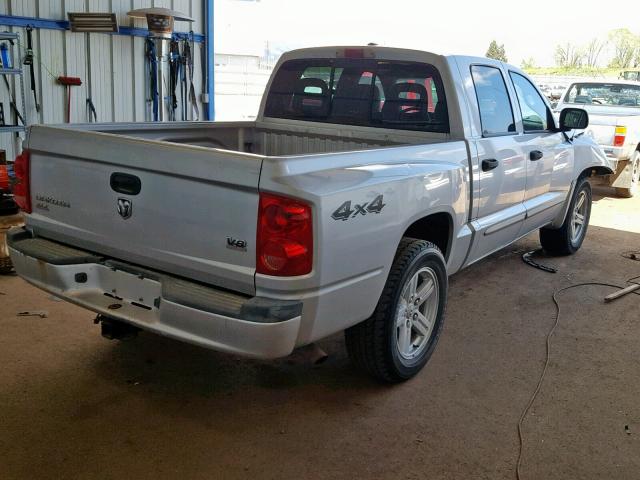 1D7HW48J17S104006 - 2007 DODGE DAKOTA QUA SILVER photo 4