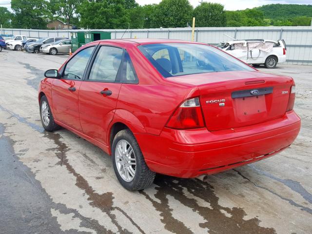 1FAFP34N25W139635 - 2005 FORD FOCUS ZX4 RED photo 3