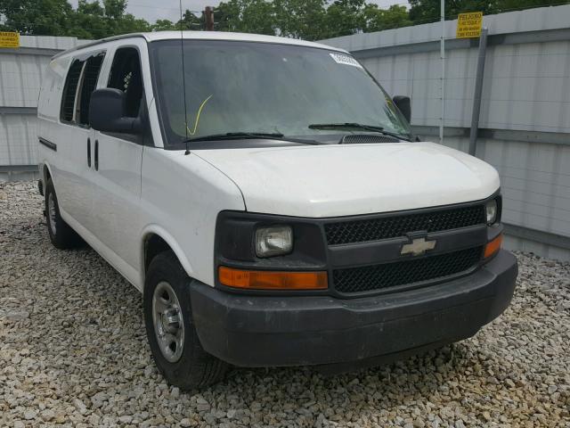 1GCFG15X571216710 - 2007 CHEVROLET EXPRESS G1 WHITE photo 1