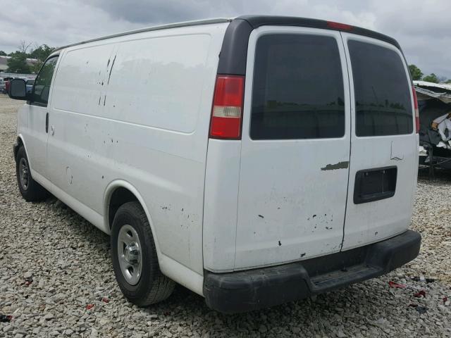 1GCFG15X571216710 - 2007 CHEVROLET EXPRESS G1 WHITE photo 3