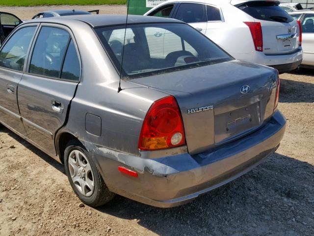 KMHCG45CX3U485114 - 2003 HYUNDAI ACCENT GRAY photo 9