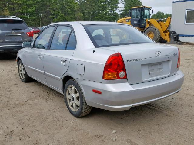 KMHCG45C45U631011 - 2005 HYUNDAI ACCENT GL GRAY photo 3