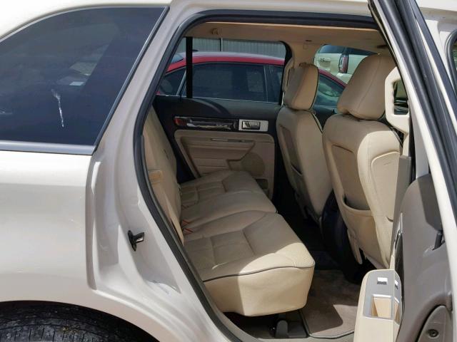 2LMDU68C48BJ02838 - 2008 LINCOLN MKX CREAM photo 6