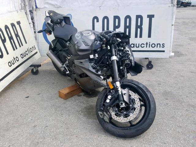 JYARJ28Y4KA002143 - 2019 YAMAHA YZFR6 C GRAY photo 1