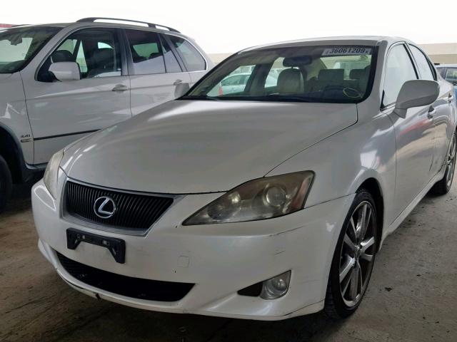 JTHBE262365005878 - 2006 LEXUS IS 350 WHITE photo 2