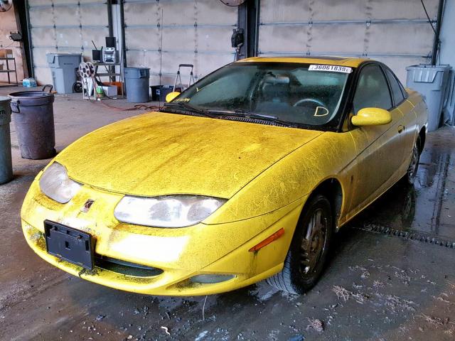 1G8ZR14701Z317195 - 2001 SATURN SC2 YELLOW photo 2