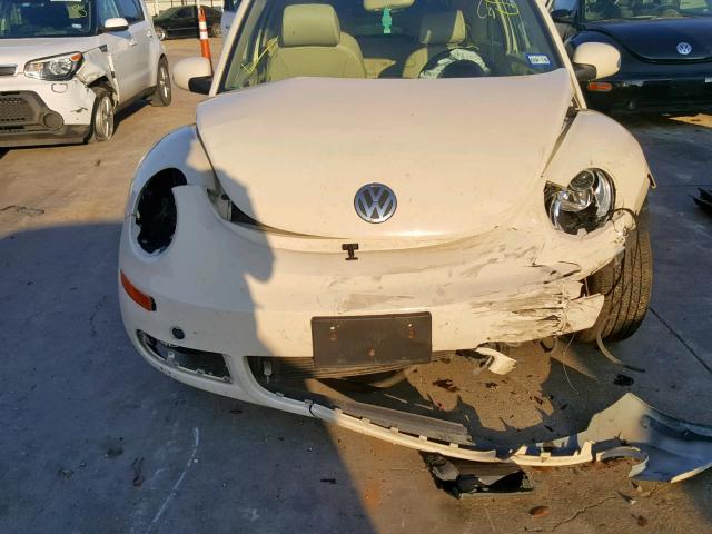 3VWRW31C79M514600 - 2009 VOLKSWAGEN NEW BEETLE WHITE photo 9