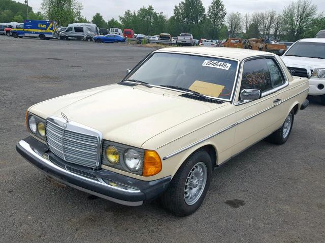 WDBAB53AXFA192108 - 1985 MERCEDES-BENZ 300 CDT YELLOW photo 2