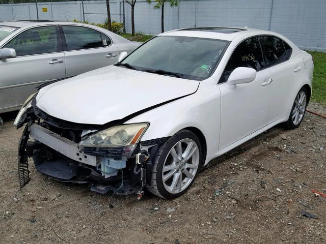 JTHBK262172036929 - 2007 LEXUS IS 250 WHITE photo 2