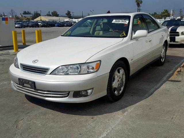 JT8BF28G0Y5098352 - 2000 LEXUS ES 300 WHITE photo 2