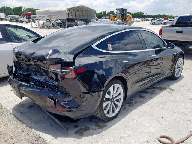 5YJ3E1EA7JF123030 - 2018 TESLA MODEL 3 BLACK photo 4