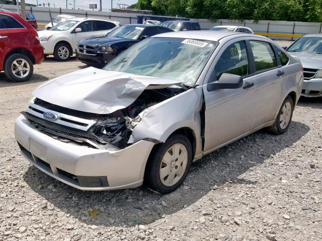 1FAHP34N68W248161 - 2008 FORD FOCUS S/SE SILVER photo 2