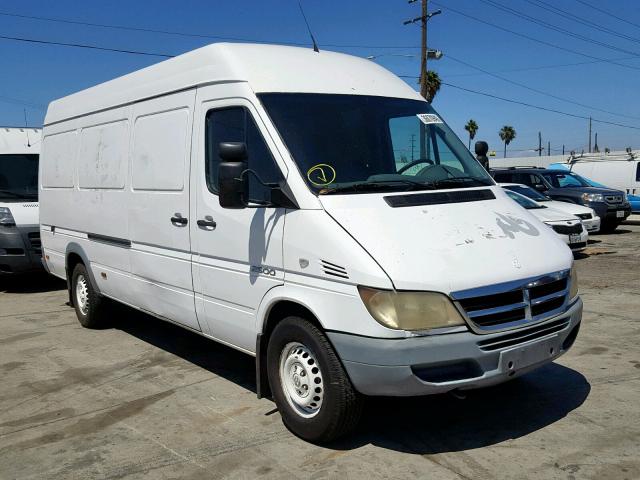 WD2PD744255767057 - 2005 DODGE SPRINTER WHITE photo 1