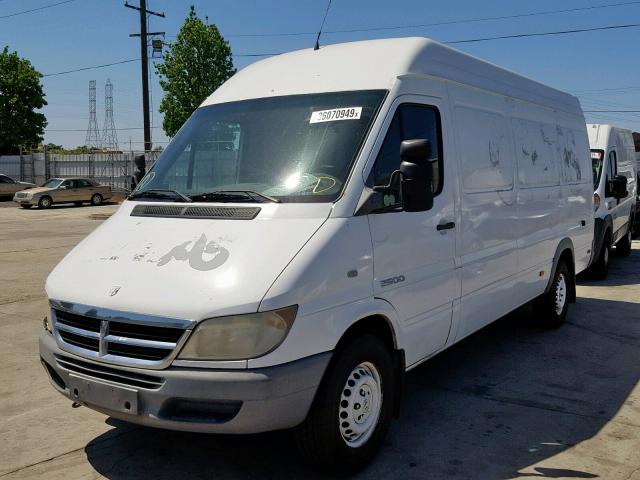 WD2PD744255767057 - 2005 DODGE SPRINTER WHITE photo 2