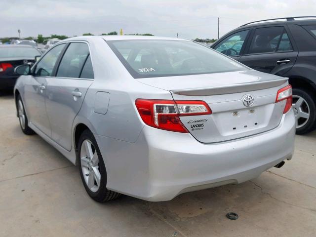 4T1BF1FK6CU153318 - 2012 TOYOTA CAMRY BASE SILVER photo 3