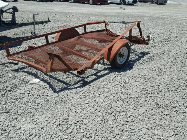 36073858 - 2013 UTILITY UTILITY RED photo 4