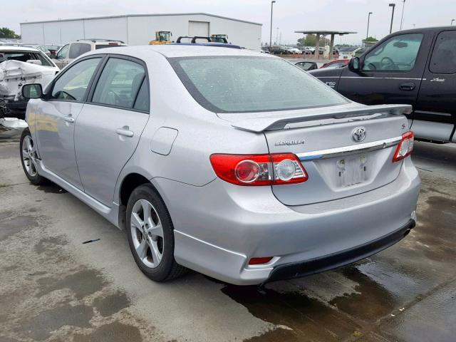 5YFBU4EE4DP129914 - 2013 TOYOTA COROLLA BA SILVER photo 3