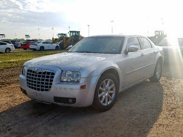 2C3KA53G47H705504 - 2007 CHRYSLER 300 TOURIN SILVER photo 2